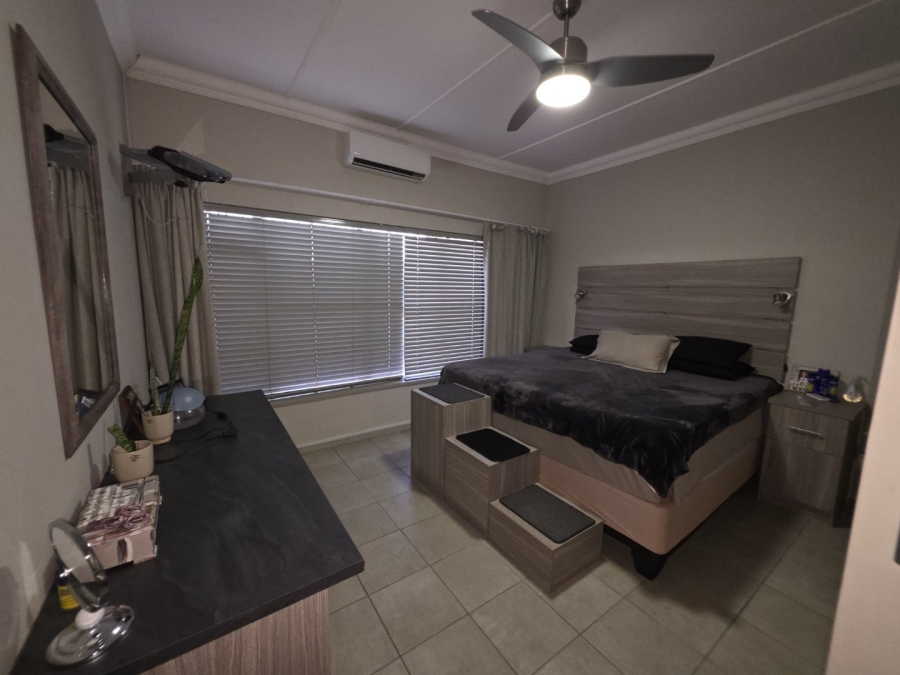 5 Bedroom Property for Sale in Meiringspark North West